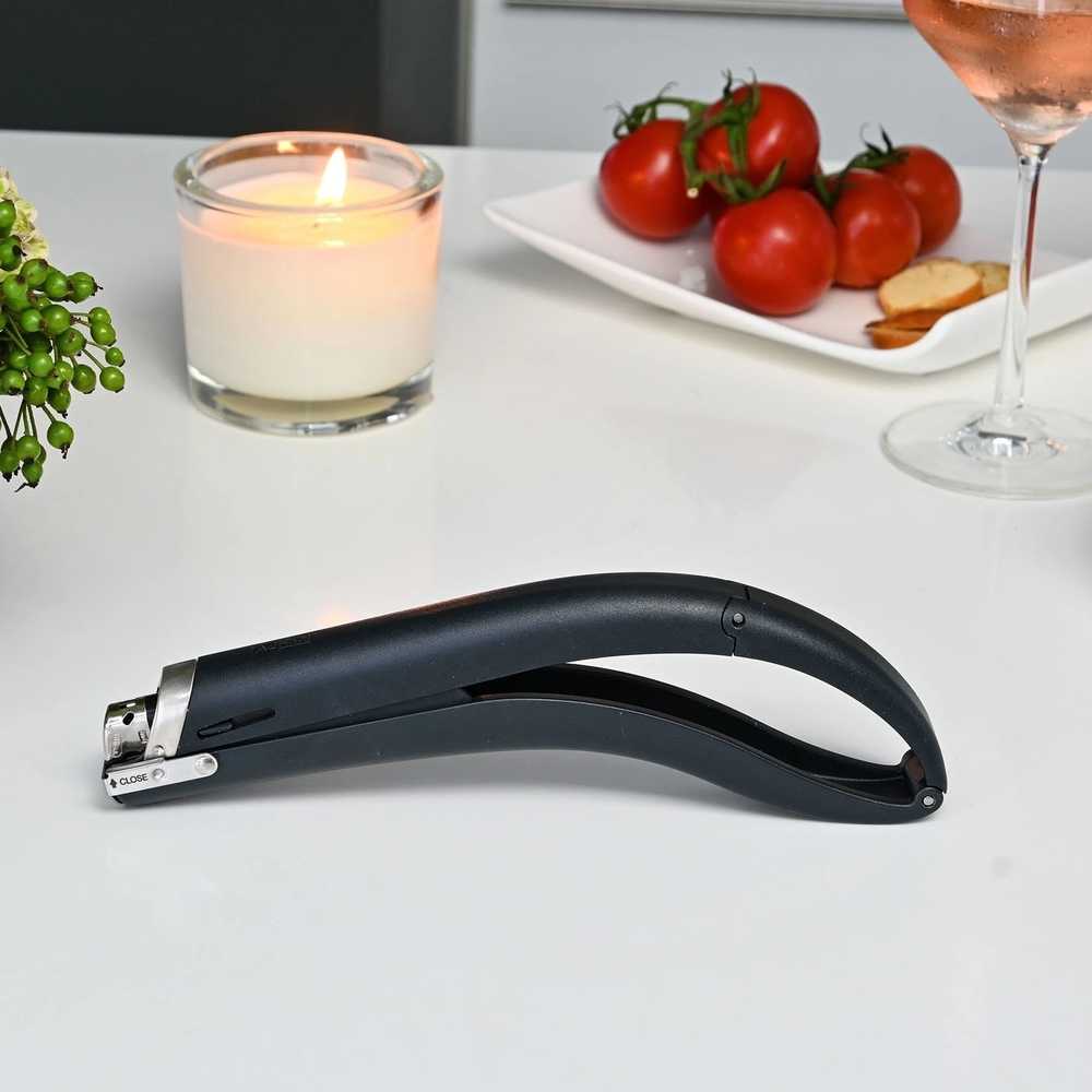 Adhoc Fire Finger Zapalovač, černý