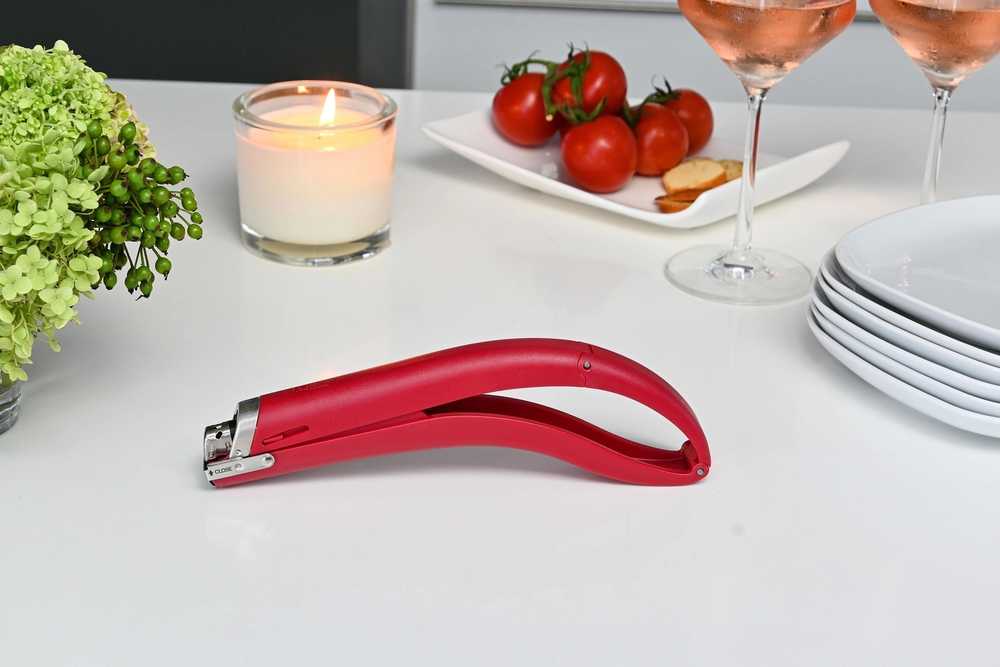 Adhoc Fire Finger Zapalovač, červený