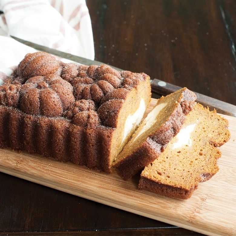 Nordic Ware Fall Bronze Collection Forma na chlebíček PODZIMNÍ PLODY