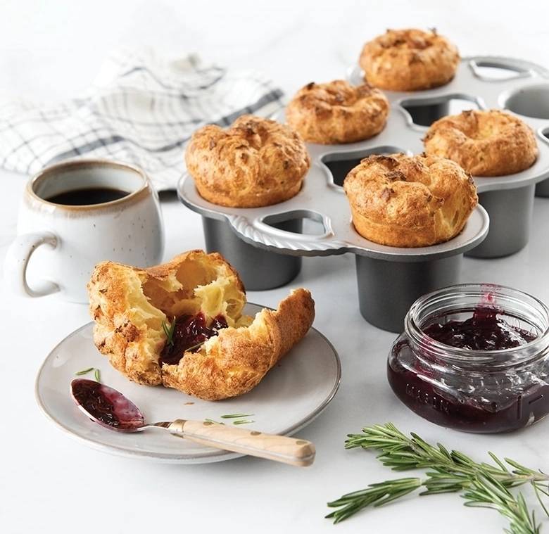 Nordic Ware Holiday Silver Collection Forma na 6 POP OVER MUFFINŮ