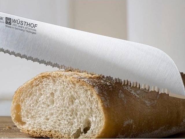 Wüsthof Nůž na chleba s dvojitým ostřím 23 cm
