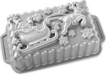 Nordic Ware Holiday Silver Collection Forma na chlebíček SANTOVI SÁNĚ