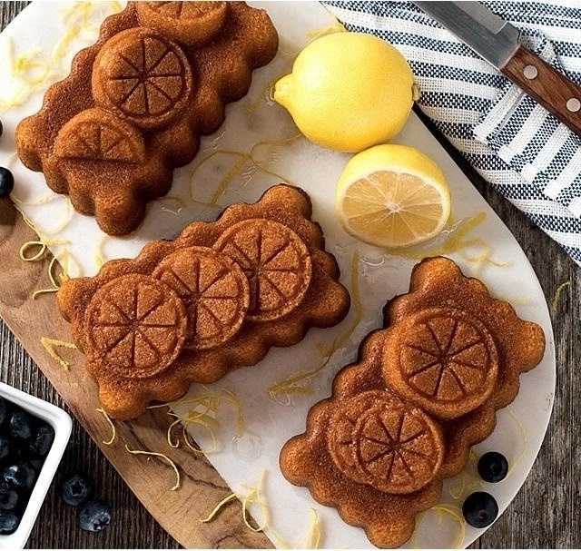 Nordic Ware Spring & Summer Collection Forma na mini chlebíčky CITRUSY