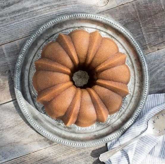 Nordic Ware Forma na bábovku 27 cm ANNIVERSARY