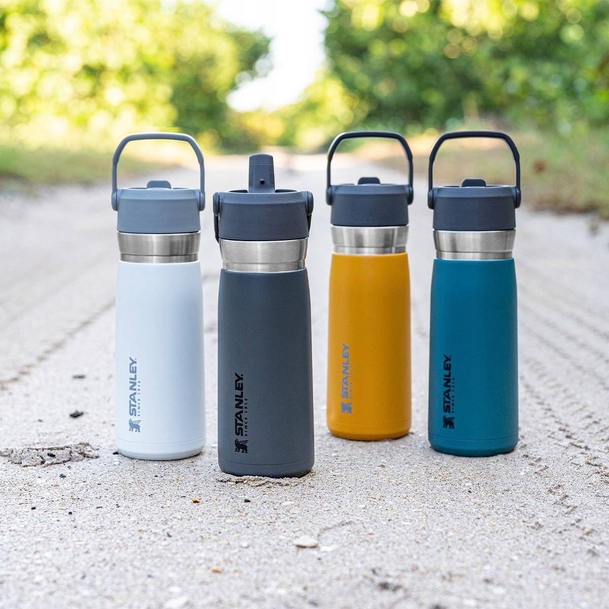 Stanley Flip Straw Vakuová láhev , 650 ml, Saffron