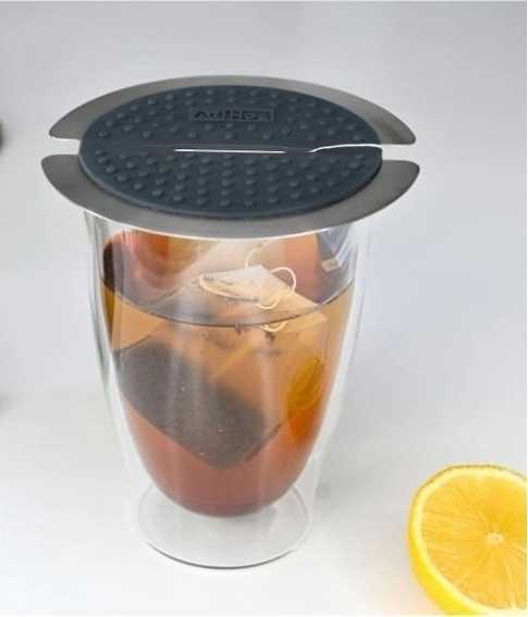 Adhoc Držátko čajového sáčku se stojánkem Squeetea