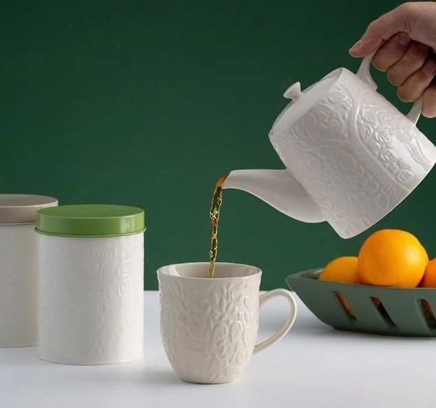 Mason Cash In the Forest Hrnek s uchem , 475 ml, bílá