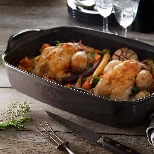 Emile Henry Ultime Zapékací obdélníková mísa Ultime, 42 x 28 cm, modrá Calanque