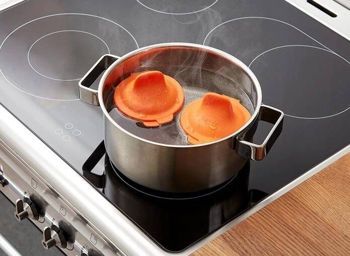 Lékué Tvořítko na ztracené vejce, 2 ks, červená