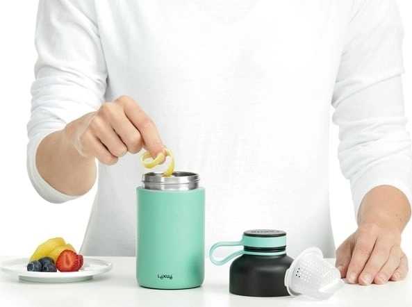 Lékué Termoláhev s infuzérem, Insulated Bottle to go, 300 ml, lososová