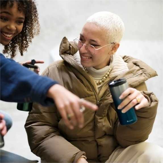 Aladdin Urban Thermavac™ Vakuový termohrnek , 350 ml, Gradient Blue