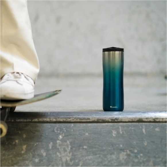 Aladdin Urban Thermavac™ Vakuový termohrnek , 470 ml, Gradient Blue