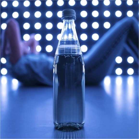 Aladdin Fresco Twist & Go Plastová láhev , 700 ml, tmavě modrá