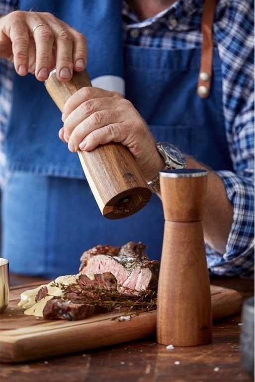 Holm Sada mlýnků na sůl & pepř 20.5 cm Akáciové dřevo