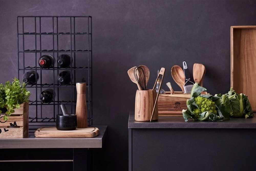 Holm Vařečka kulatá 30x6 cm akáciové dřevo