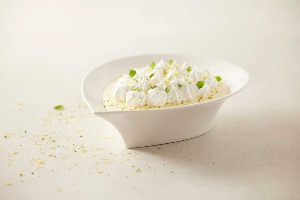 Blomsterbergs Servírovací mísa ve tvaru slzy 28cm