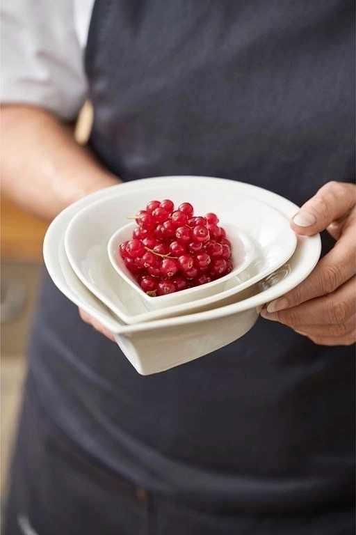 Blomsterbergs Servírovací mísa ve tvaru slzy 24cm