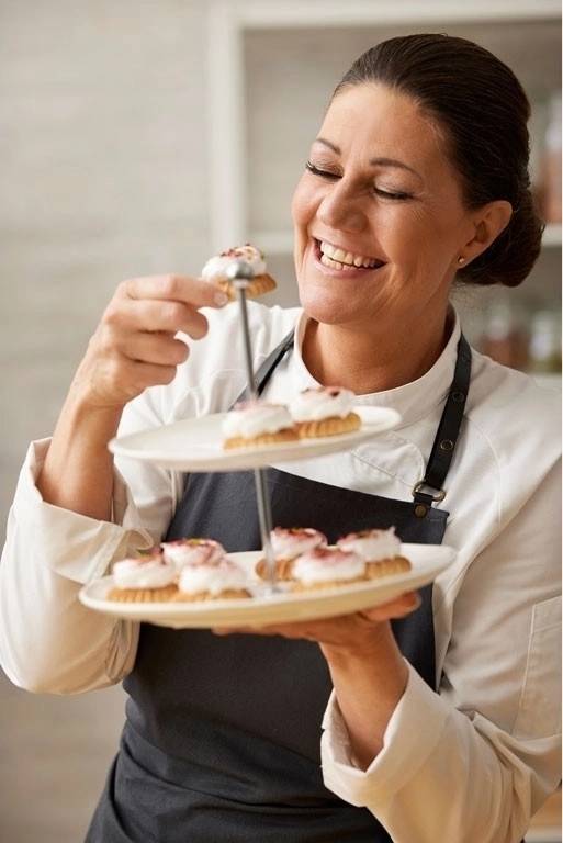 Blomsterbergs Stojan na zákusky 20+27cm