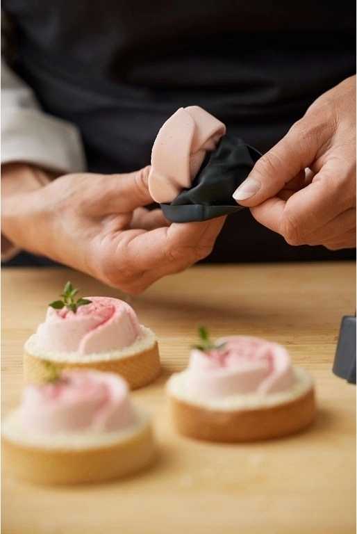 Blomsterbergs Forma na muffiny růže 6ks