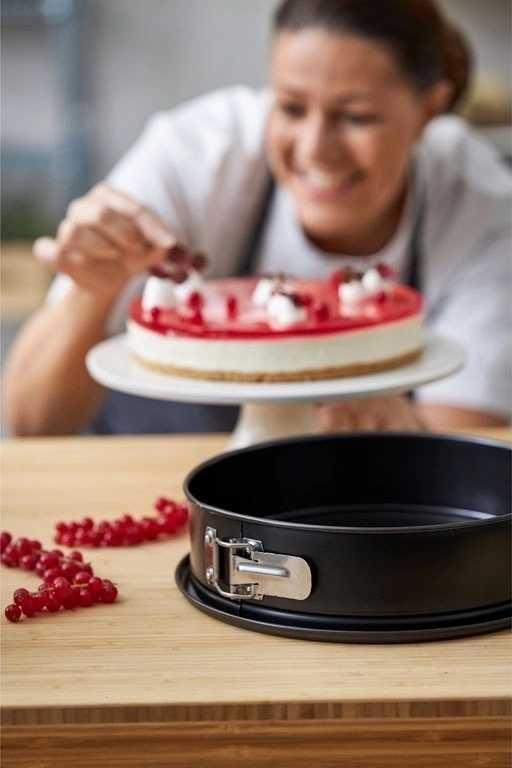 Blomsterbergs Dortová forma kulatá  26x7,6cm