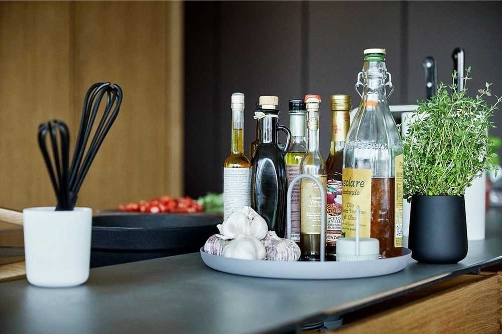 Zone Denmark Servírovací tác 30 cm singles cool grey