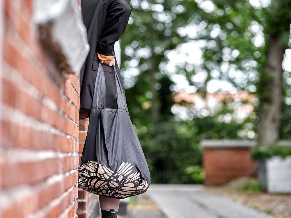 Zone Denmark Nákupní taška singles black/butterfly