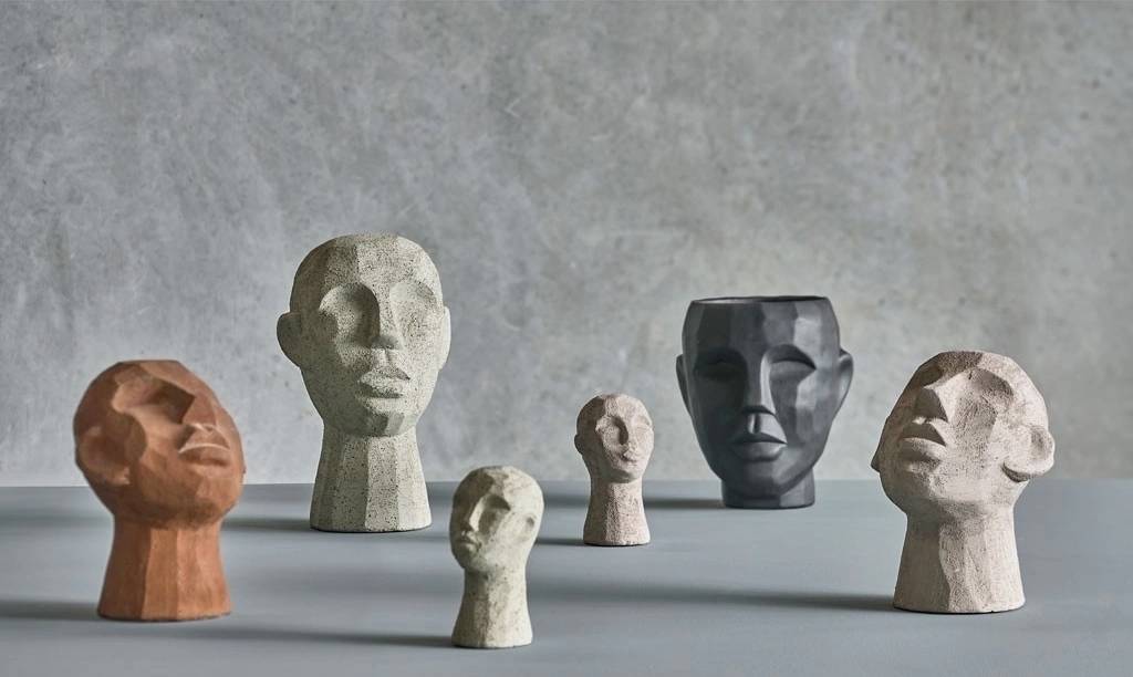 Villa Collection Figurka hlava talvik light olive green 30cm