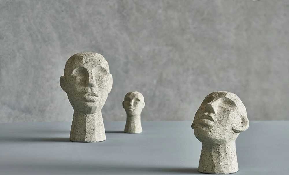 Villa Collection Figurka hlava talvik light olive green 30cm