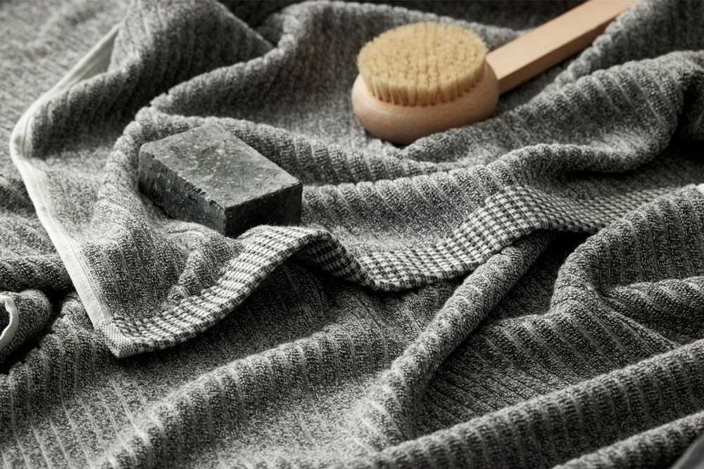 Södahl Ručník z organické bavlny 50x100 melange ash