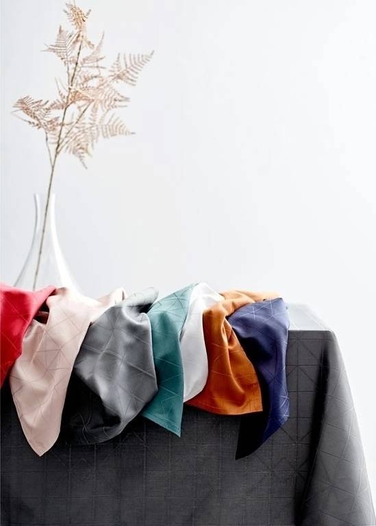 Södahl Kuchyňský ubrus z organické bavlny z organické bavlny 140x270 refined red