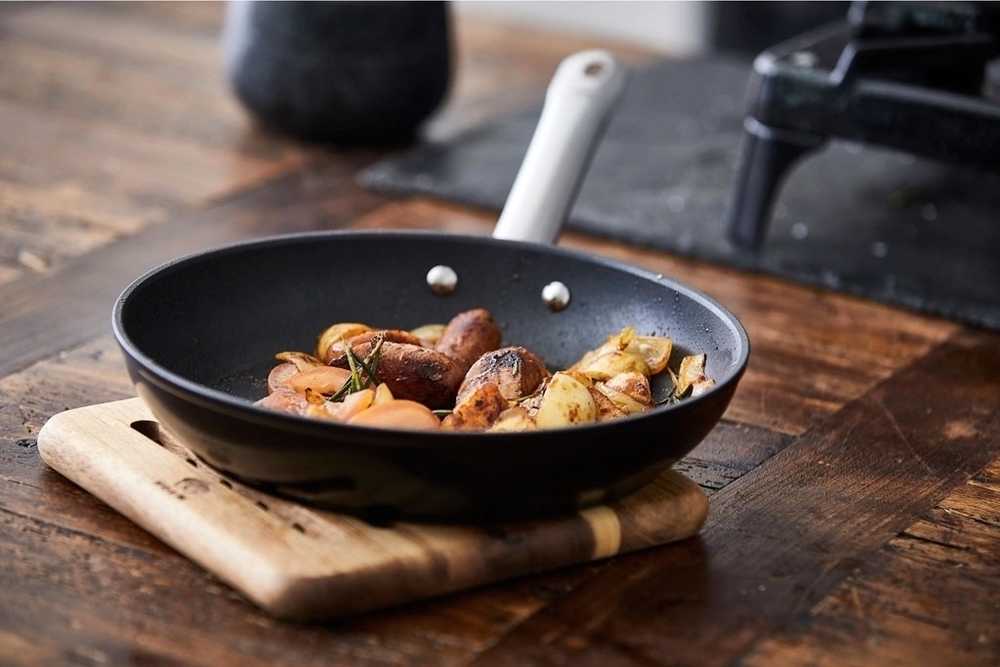 Holm Pánev na smažení 24 cm