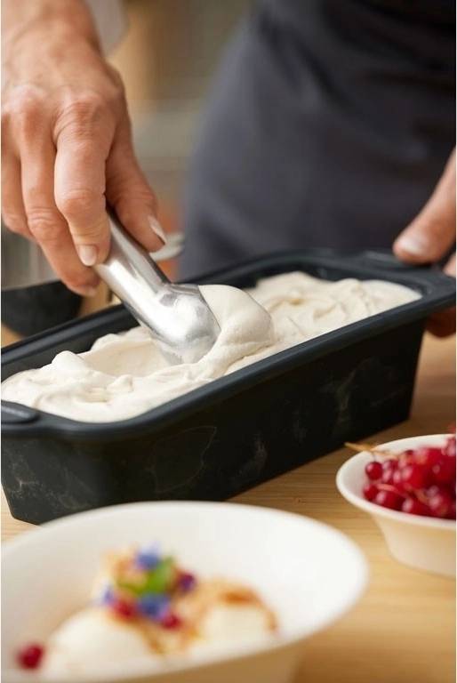 Blomsterbergs Silikonová forma na pečení 24 cm