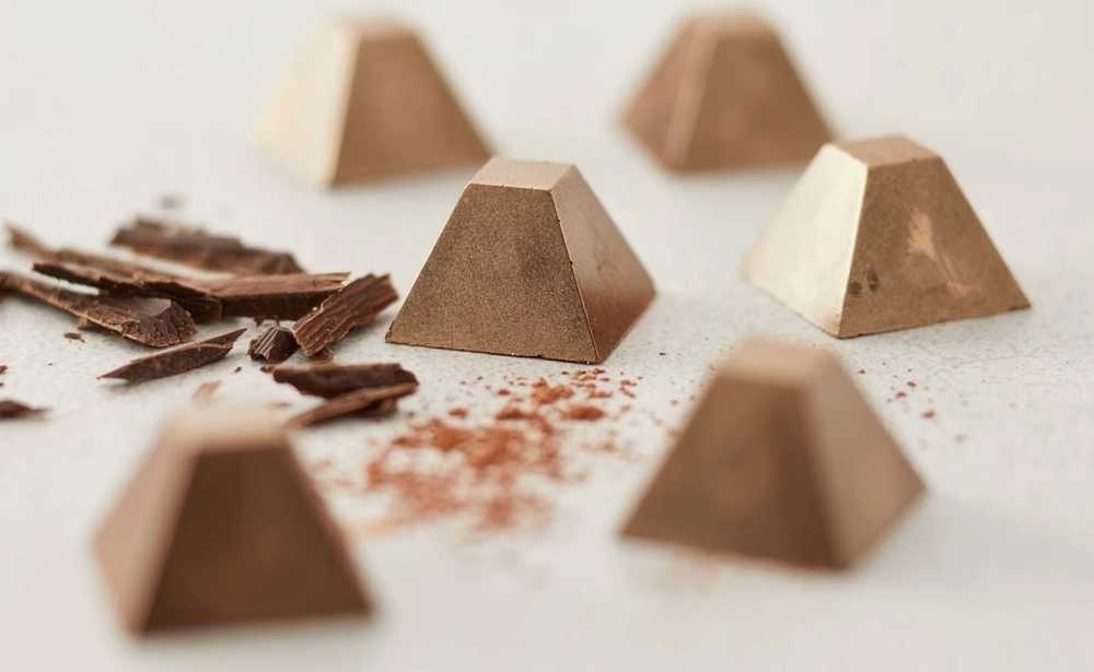 Blomsterbergs Forma na tvorbu čokoládových pralinek pyramída