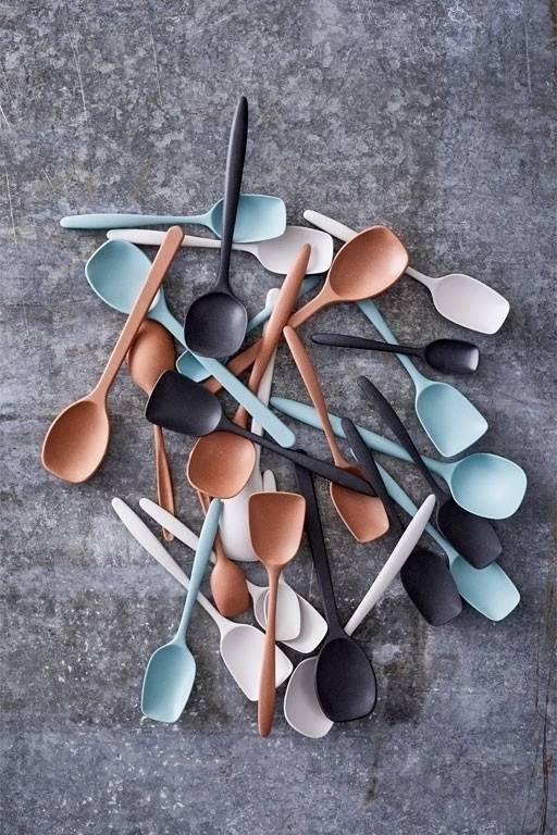 Rosti Kuchyňská lžíce 528/30cm pebble terra