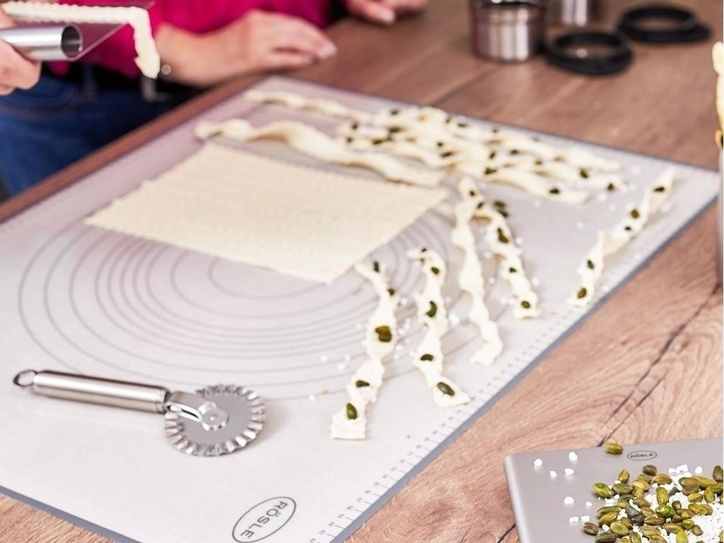 Rösle Silikonová pracovní a pečicí podložka, 68 x 53 cm