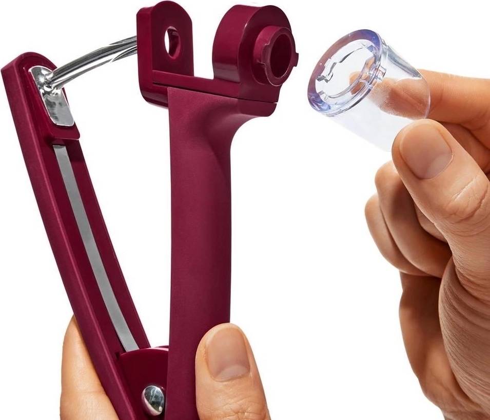 OXO Good Grips Vypeckovávač třešní a oliv, červený