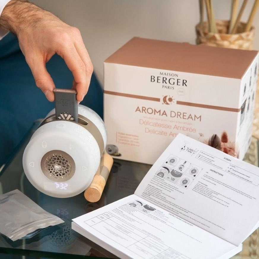 Maison Berger Paris Sada elektrický Difuzér s budíkem Night & Day + kapsle Aroma Dream – Jemná ambra