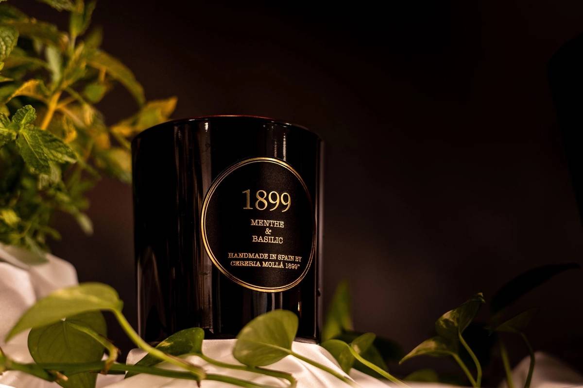 Cereria Mollá 1899 Vonná svíčka Menthe & Basilic, 230 g, black & gold
