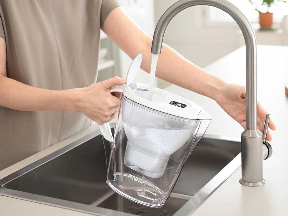 Brita Filtrační konvice Marella Cool Memo, bílá, 2,4 l
