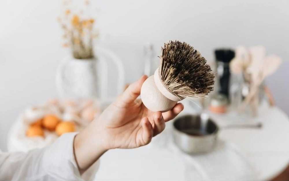 Andrée Jardin Dřevěný kartáč na pánve a hrnce, 12 cm