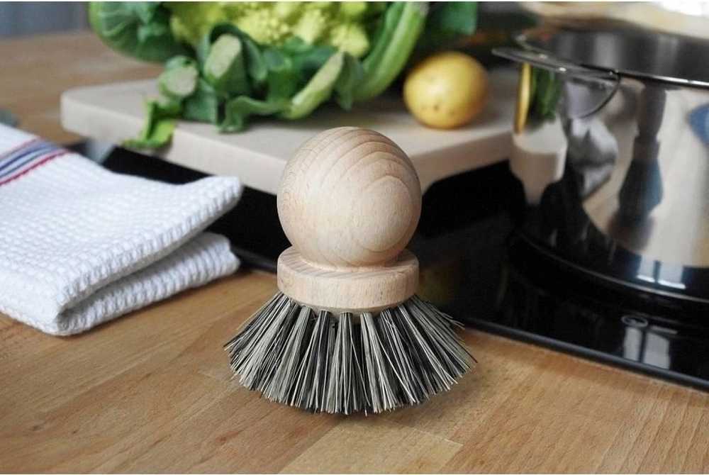 Andrée Jardin Dřevěný kartáč na pánve a hrnce, 12 cm