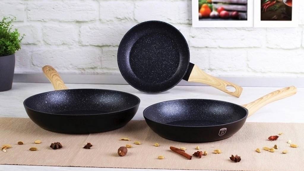 Berlingerhaus Sada nádobí s mramorovým povrchem 10 ks EBONY Line Maple 