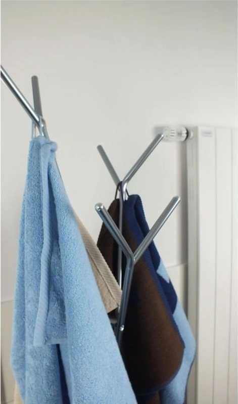 Kela Věšák SINERIO kov, antracit   pr. 30cm x v. 173,5cm 