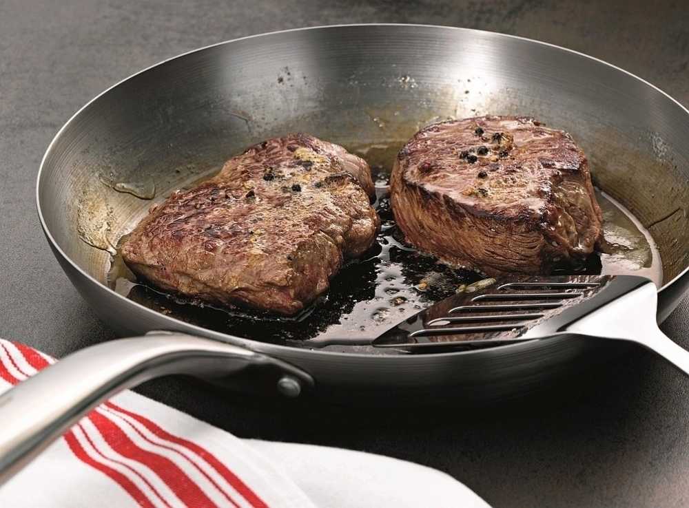 Kela Pánev železná FERRUM 28 cm