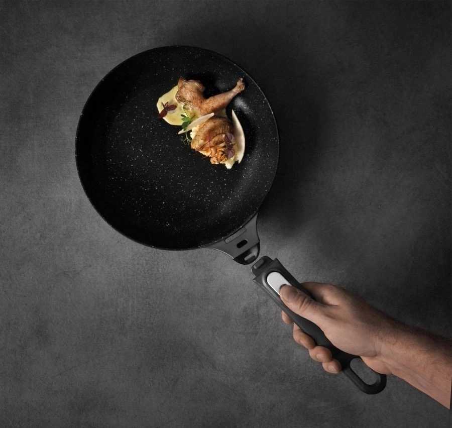 Berghoff Pánev s mramorovým povrchem a odnímatelnou rukojetí GEM 20 cm 