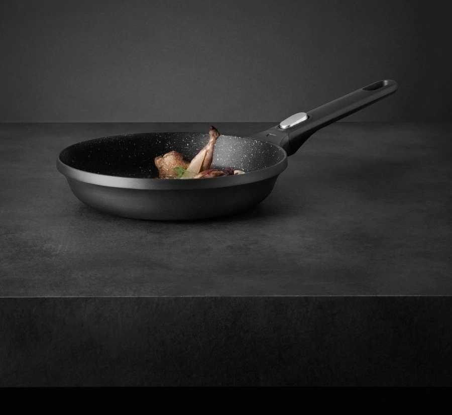 Berghoff Pánev s mramorovým povrchem a odnímatelnou rukojetí GEM 20 cm 