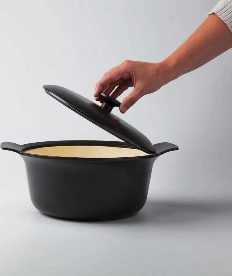 Berghoff Hrnec s poklicí litinový RON 24 cm černá