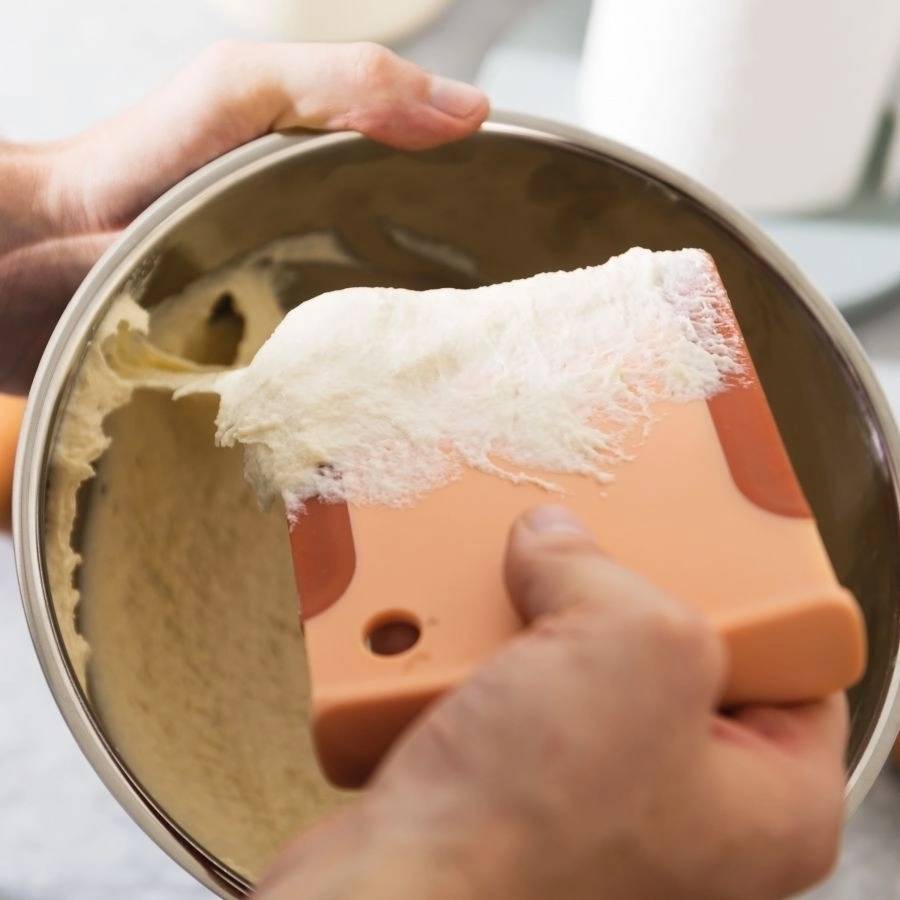 Berghoff Stěrka kuchyňská na těsto 10,5 x 13 cm LEO 