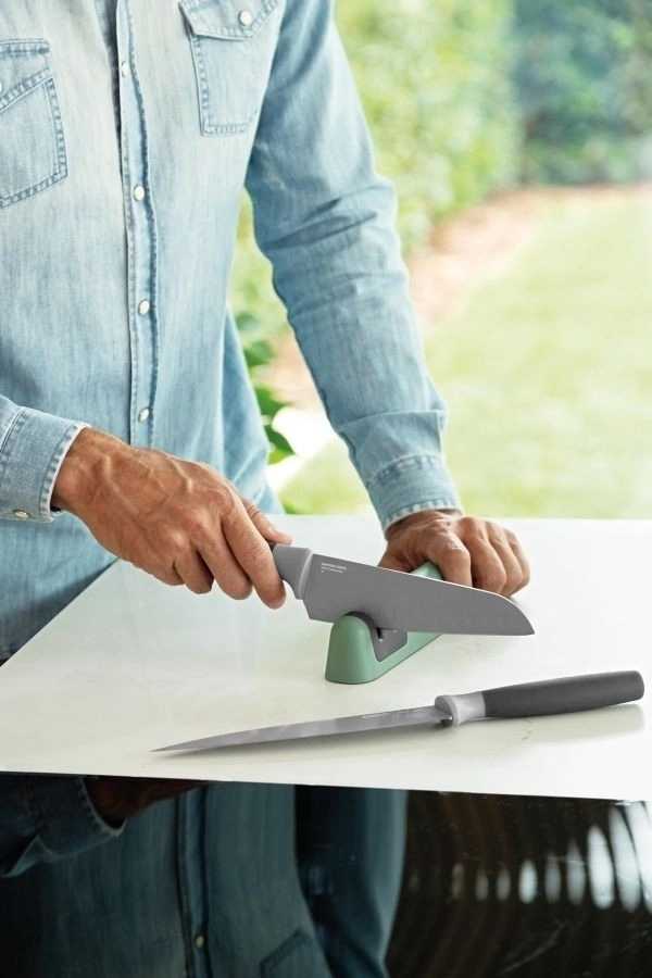 Berghoff Brousek na nože keramický LEO zelená 