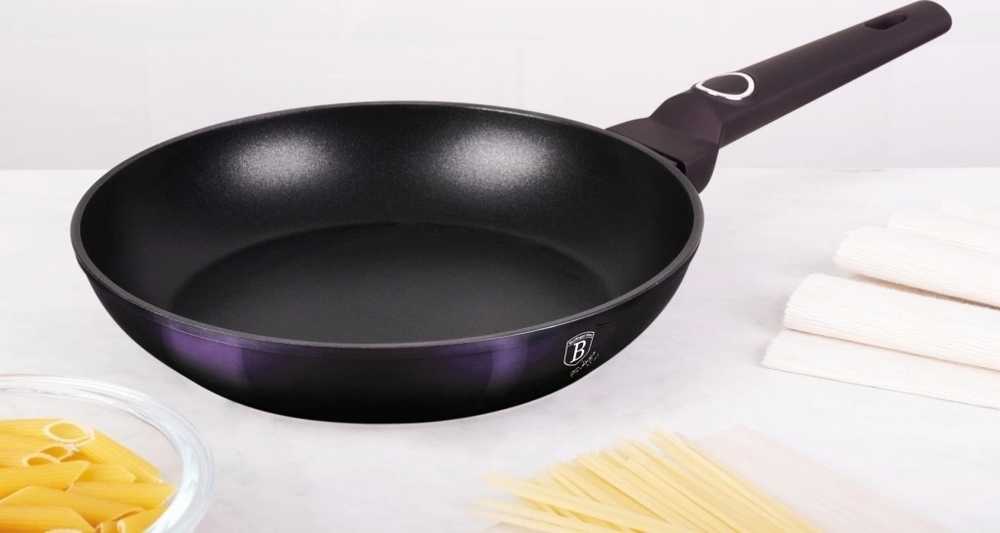 Berlingerhaus Pánev s titanovým povrchem 24 cm Purple Eclipse Collection 